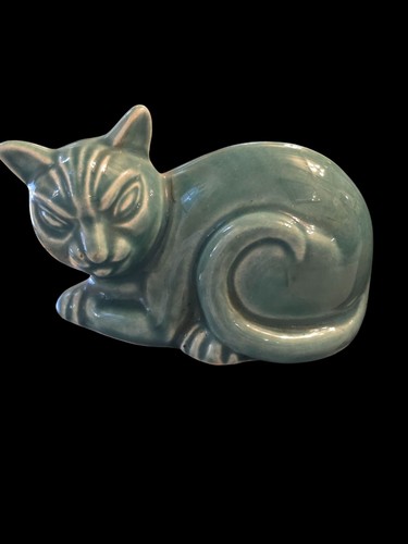 Statuina gatto verde